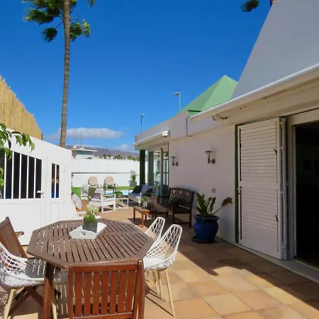Nuria Con Piscina Privada Ferienhaus