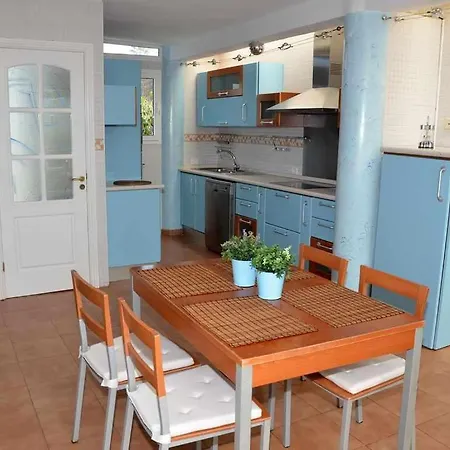 Nuria Con Piscina Privada Ferienhaus